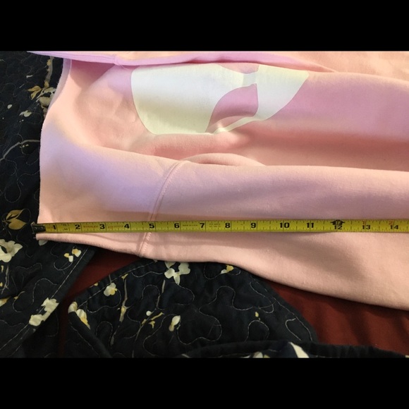 NWOT M/L Printed off shoulder alien logo sweater - Picture 5 of 8